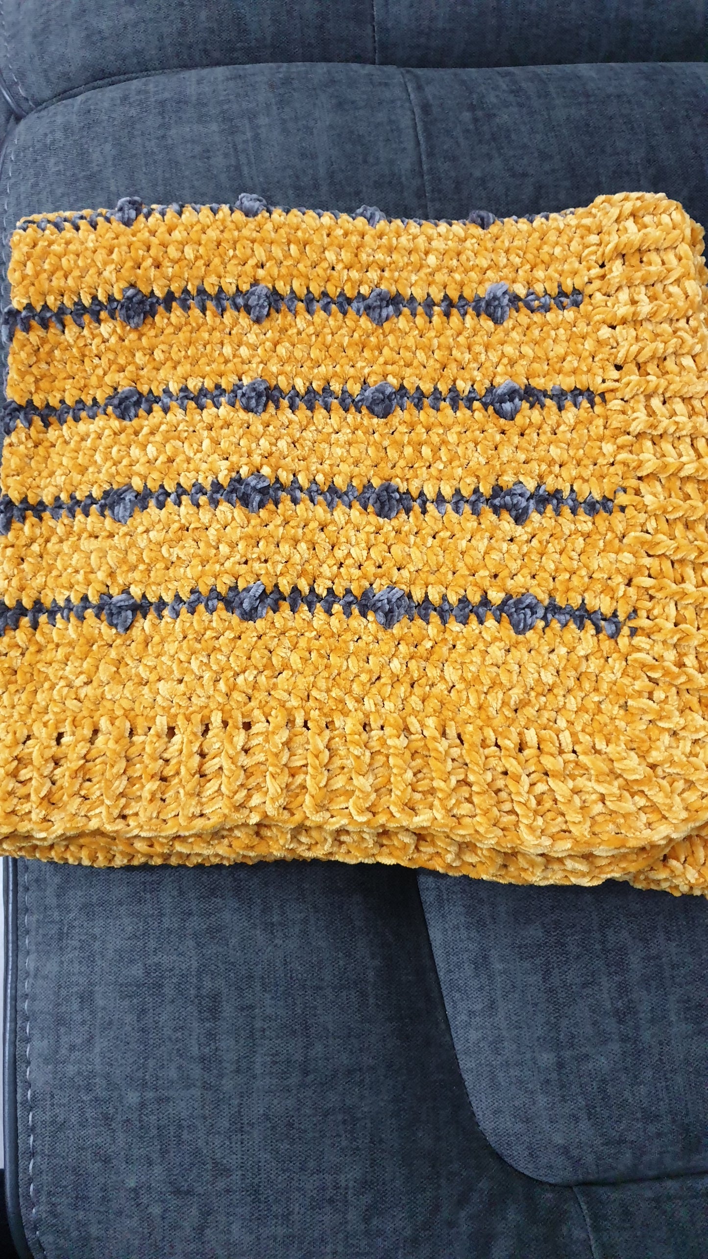 VELVET YELLOW AND GREY BLANKET