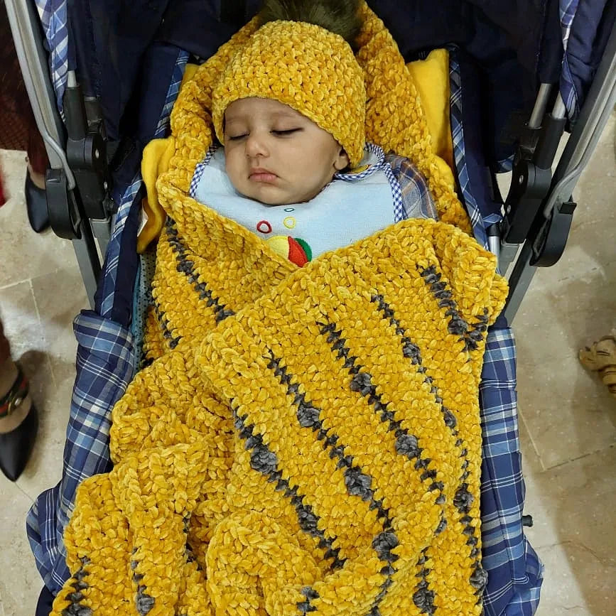 VELVET YELLOW AND GREY BLANKET